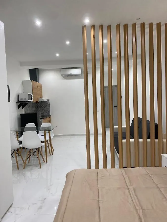 Quattro Canti Suite Palermo Apartment